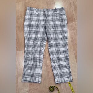 Ann Taylor Women's Black and White Plaid Cropped Pants, size 12